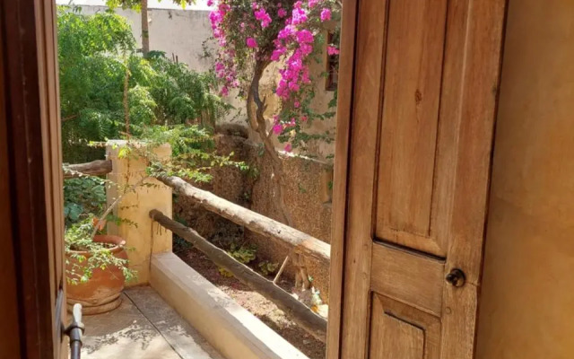 Samaki House
