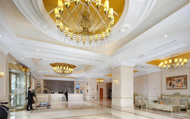 Vienna International Hotel (Wuhan Yangtze River 2nd Bridge Hankou Jiangtan) – Lobby – Wuhan