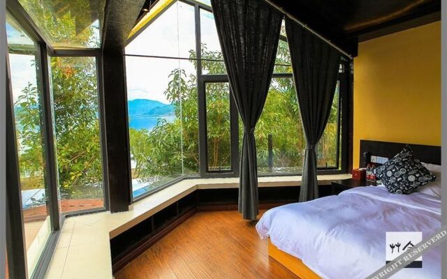 Lugu Lake Caoshe Vacation Inn