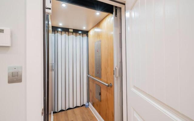 Pier Walker by Oak Island Accommodations