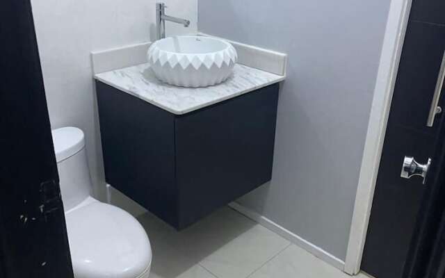 Impeccable 2-bed Apartment in Kingston With Pool