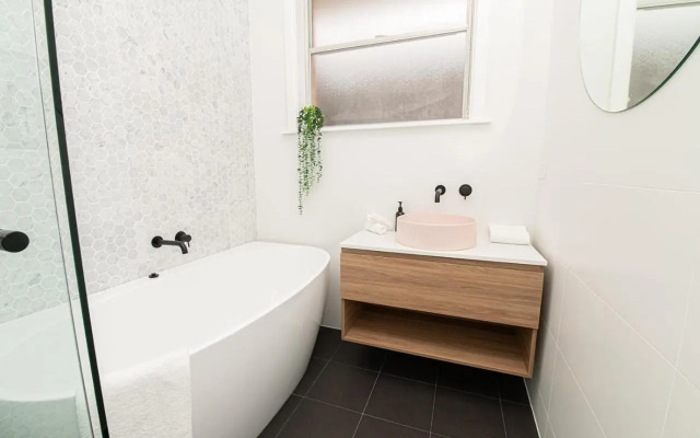 Haven on Hill, Beautifully renovated, Close to CBD