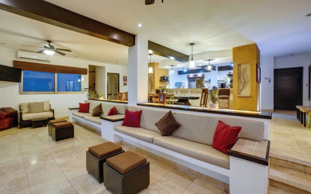 Oceanfront Isla Mujeres Estate w/ Infinity Pool!