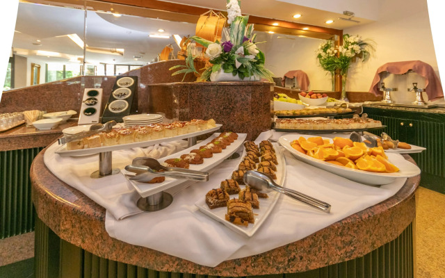 Lara Park Hotel