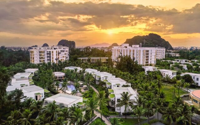 Melia Danang Beach Resort