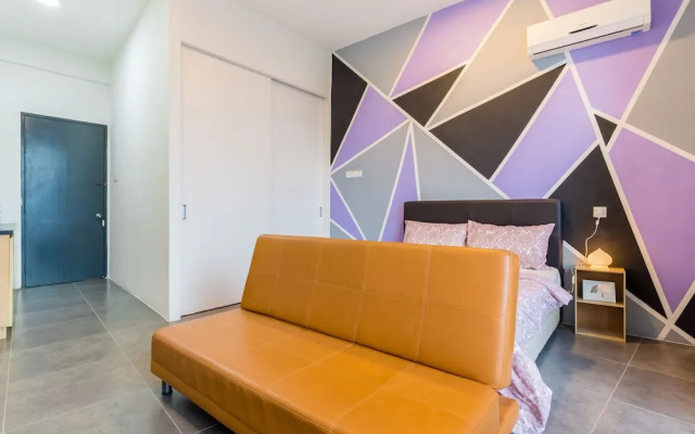 Luzzeri Suite Empire Damansara