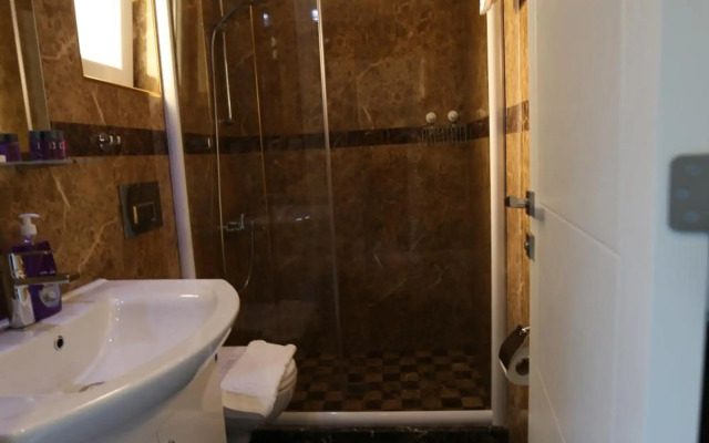 Truemar Hotels & Suites