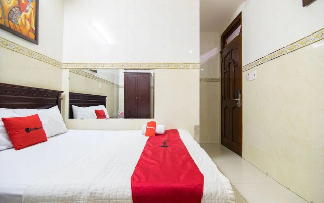 RedDoorz near Tan Son Nhat Airport