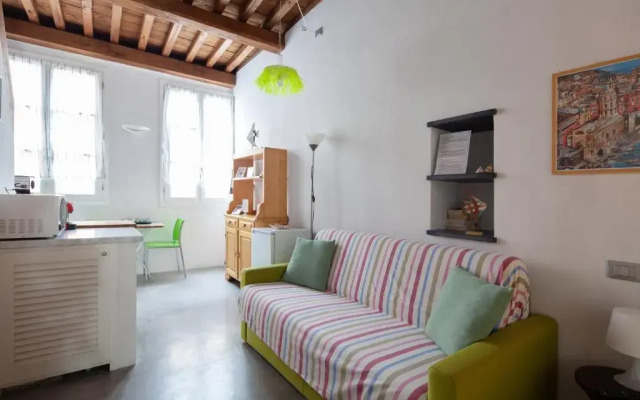 Ludovica Studio - Backpackers House Vernazza (Adults Only)