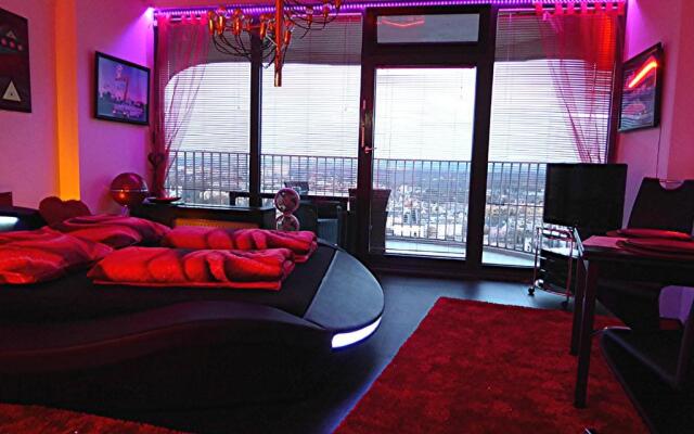 Sky-Romantic-Room