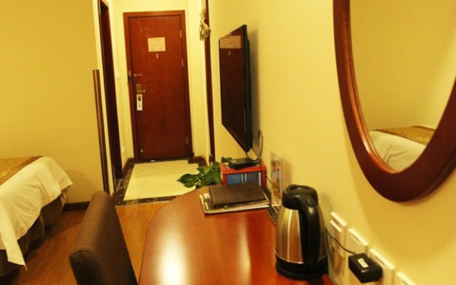 GreenTree Inn ZhangJiaKou XiaHuaYuan District XinChen Road Express Hotel