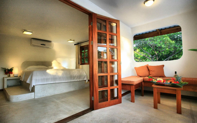 Hotel Tropico Latino