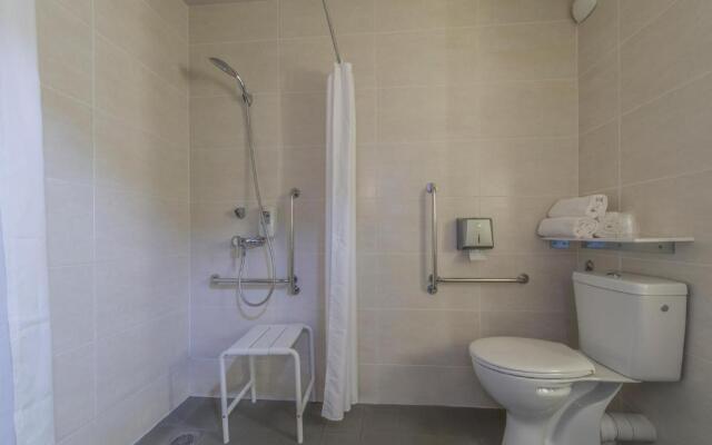 B&B Hotel ORANGE - Echangeur A7 A9