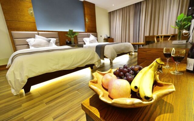 CTN LiRiver Boutique Hotel