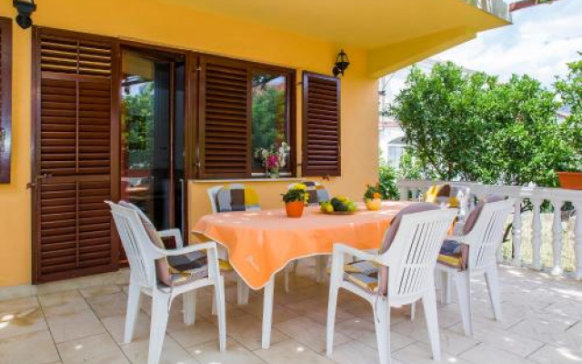 Holiday Home Mirela
