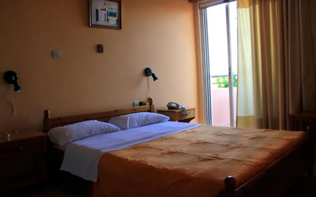 Hotel Galaxias