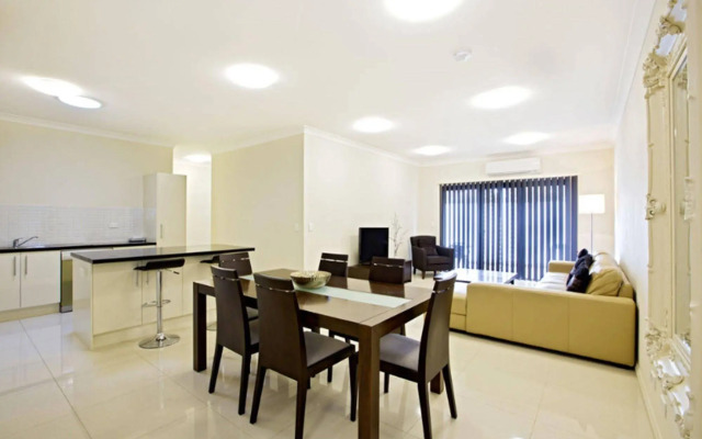 Astina Serviced Apartments - Central