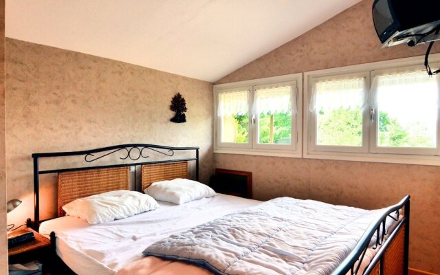 Holiday Home in La Roche-en-Ardenne near Forest