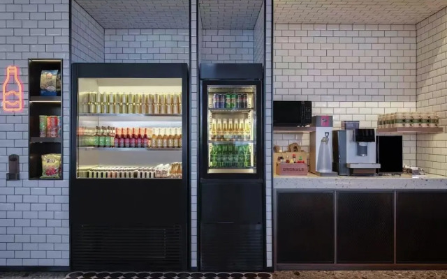 Moxy Ningbo Old Bund