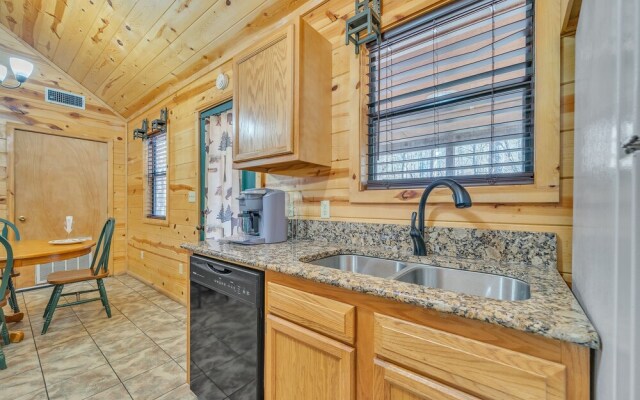 The Honeysuckle 2 Bedroom Cabin by Redawning