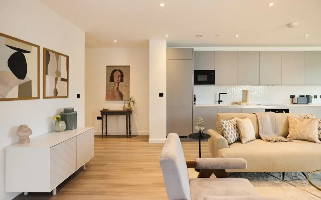 The Tottenham Escape - Lovely 2bdr Flat With Balcony