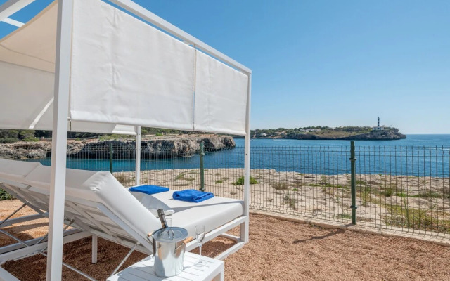 Orange Colom Seaside Apartments