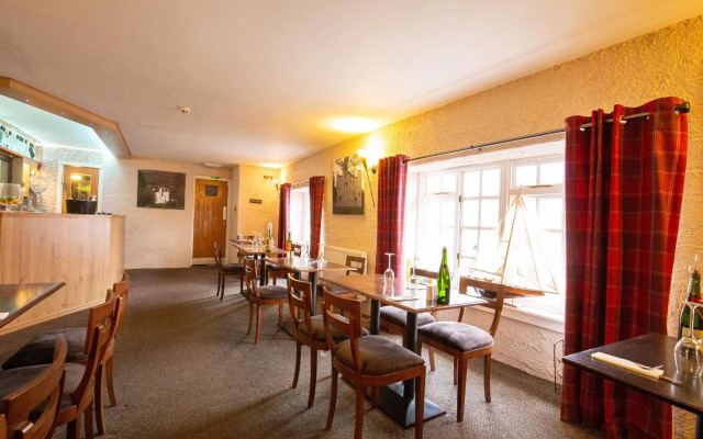 Clachan Cottage Hotel