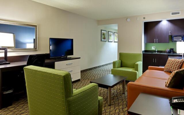 Holiday Inn Hotel & Suites Atlanta Airport-North, an IHG Hotel