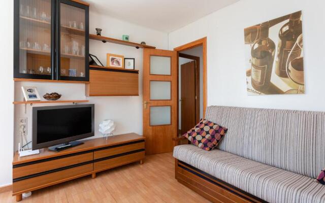 Apartment 60 mtres from the beach