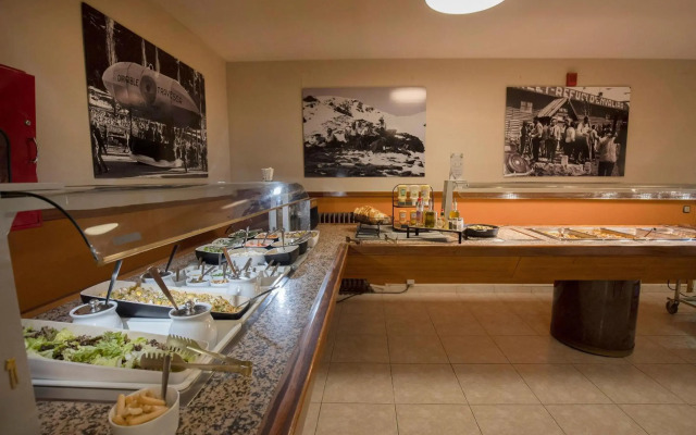 Hotel Encamp