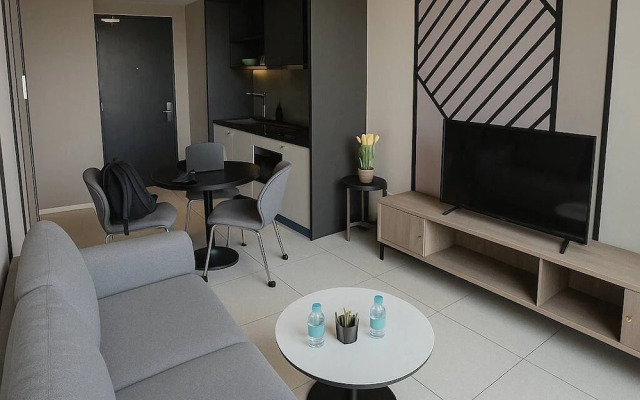 Millerz Square by Tido Tido