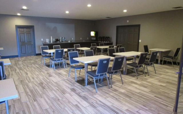 SureStay Plus Hotel by Best Western Point Richmond