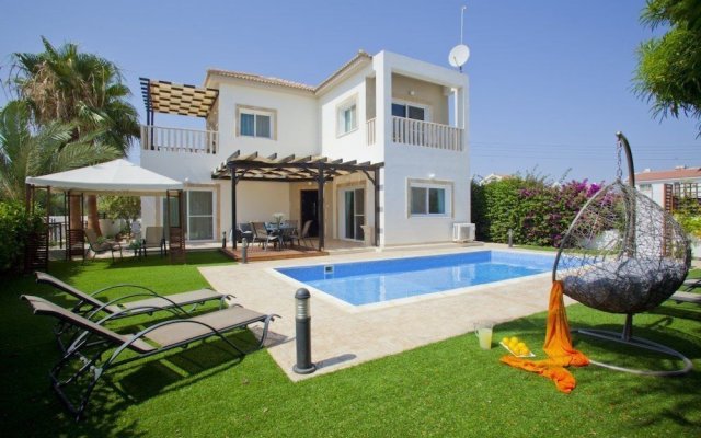 Cyprus Villa Near the Beach, Sotira Villa 1001