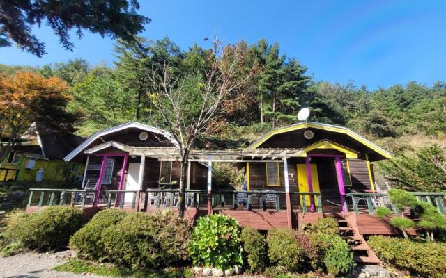 White House Over Hill