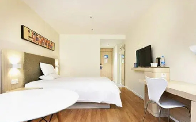 HanTing Hotel (Kunming Changshui International Airport)
