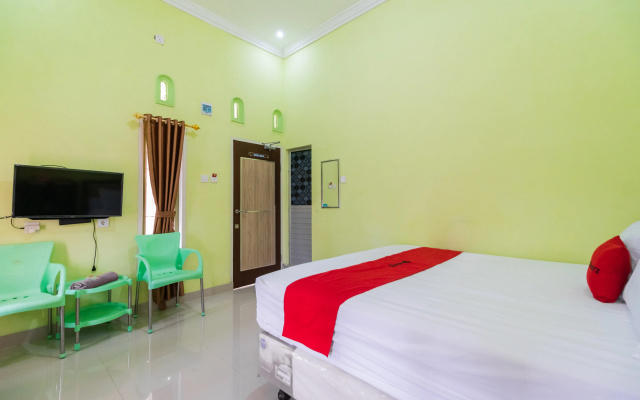 RedDoorz Syariah Near Hot Water Boom Solok Selatan