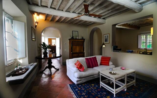 Casa Colli by Vacation in Lucca