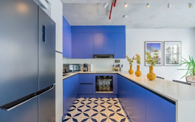 w Spectacular 2BR in Plaza Herrera