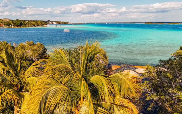Azulea Bacalar Hotel & Spa - Lagoon Front