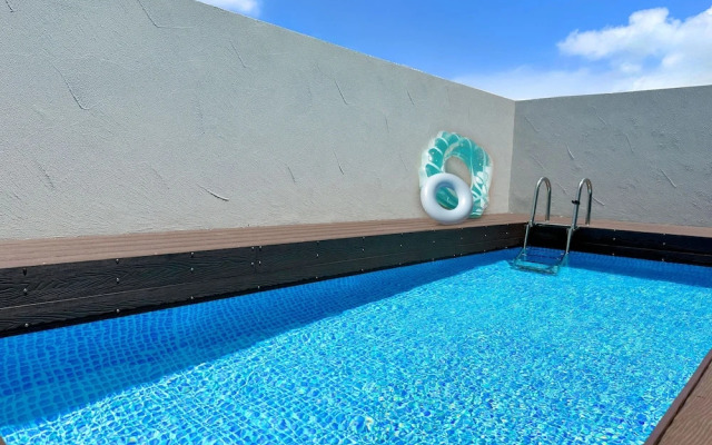Grandioso Okinawa Pool Villa Kin 2