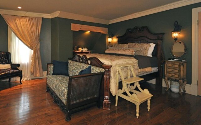 Creighton Manor Inn Bed & Breakfast