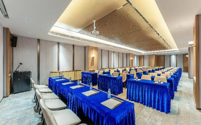 Holiday Inn Express Haikou World Trade Center