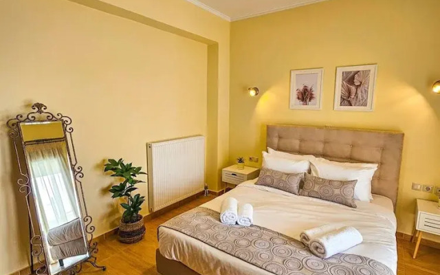 Villa Aitheras With sea Views and Garden