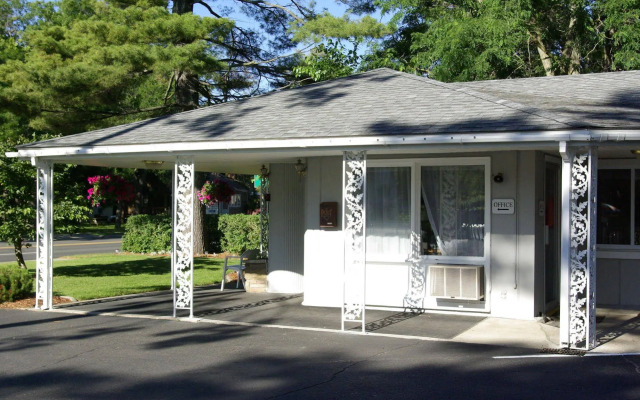 Grand Traverse Motel