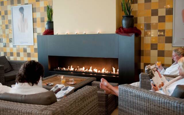 Maasduinen Villa With Sauna & Washer
