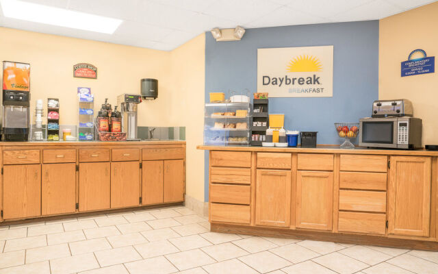 Days Inn Alexandria MN