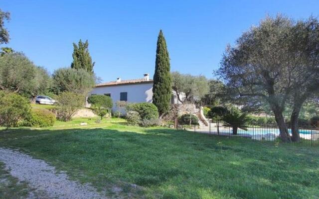 Cheerful Holiday Home in Grimaud With Private Pool