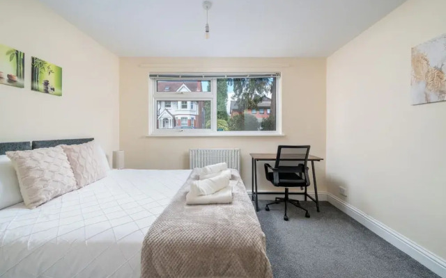 Redhill Retreat - Cozy 2 Bedroom Apartment