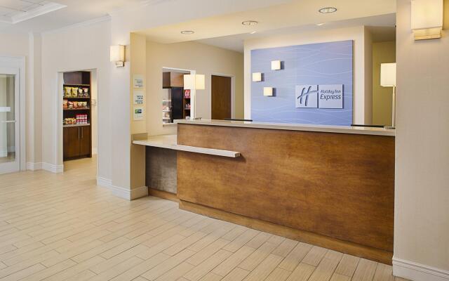 Holiday Inn Express Hotel & Suites Auburn - University Area by IHG