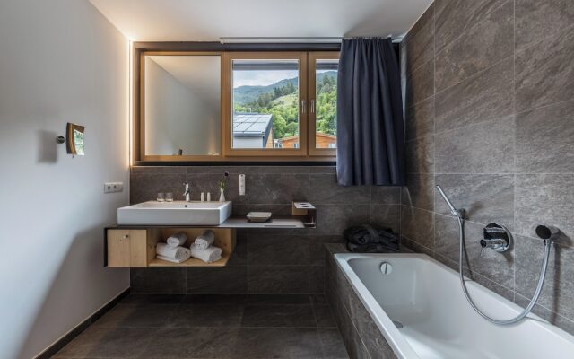 Maraias Luxury Suites & Apartments